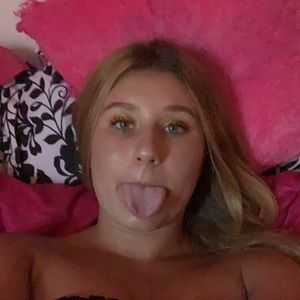 Meet your Posher, Dakota